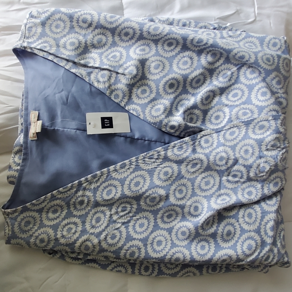 Perfect summer dress -Gap Maxi Blue and white dress